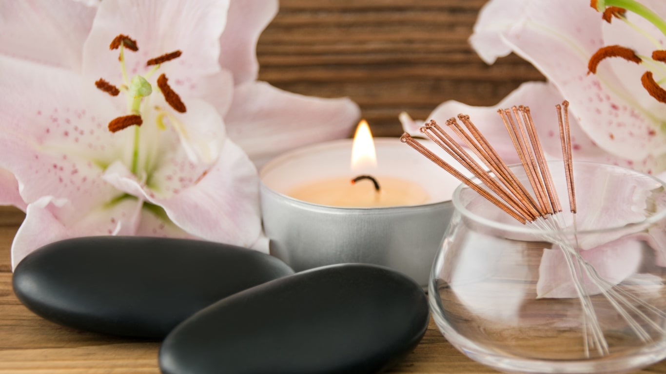 aiguille d'acupuncture avec roche